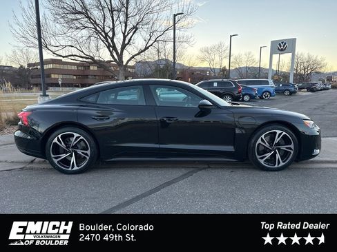 Used 2024 Audi e-tron GT Premium Plus w/ Performance Package image 7