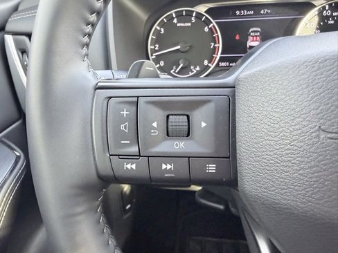 Certified 2025 Nissan Rogue SV image 10