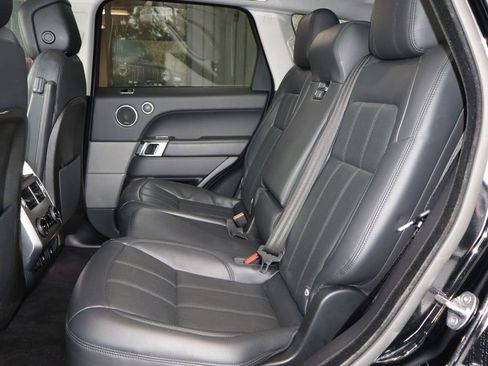 Used 2019 Land Rover Range Rover Sport HSE image 14