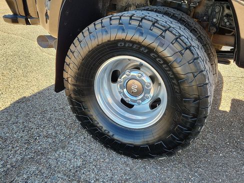 Used 2024 Ford F350 King Ranch w/ FX4 Off-Road Package image 4