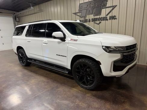 Used 2022 Chevrolet Suburban Z71 w/ Z71 Off-Road Package AWD/4WD image 6
