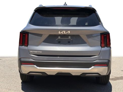 Used 2025 Kia Sorento S w/ Panoramic Sunroof Package FWD image 24