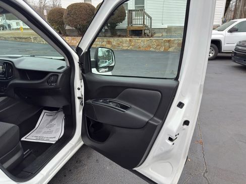 Used 2018 RAM ProMaster City Tradesman image 16