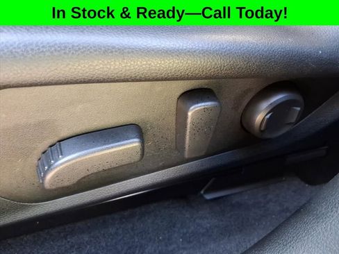 Used 2024 Subaru Crosstrek 2.0i Premium image 27