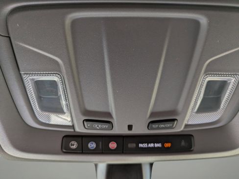 Used 2021 Chevrolet Silverado 1500 LT image 26