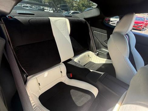 Used 2022 Toyota GR86 w/ ALL Weather Mat Package (TMS) RWD image 18