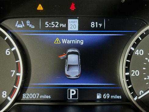 Used 2021 Nissan Maxima 3.5 SV w/ Floor Mat Group image 15