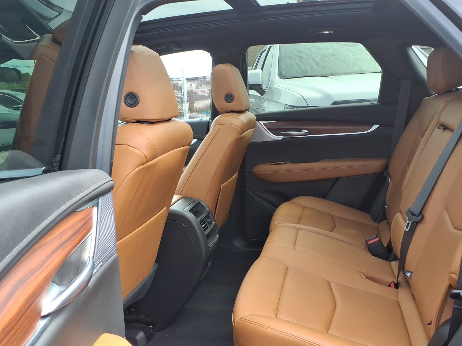 Certified 2024 Cadillac XT5 Premium Luxury AWD/4WD image 16