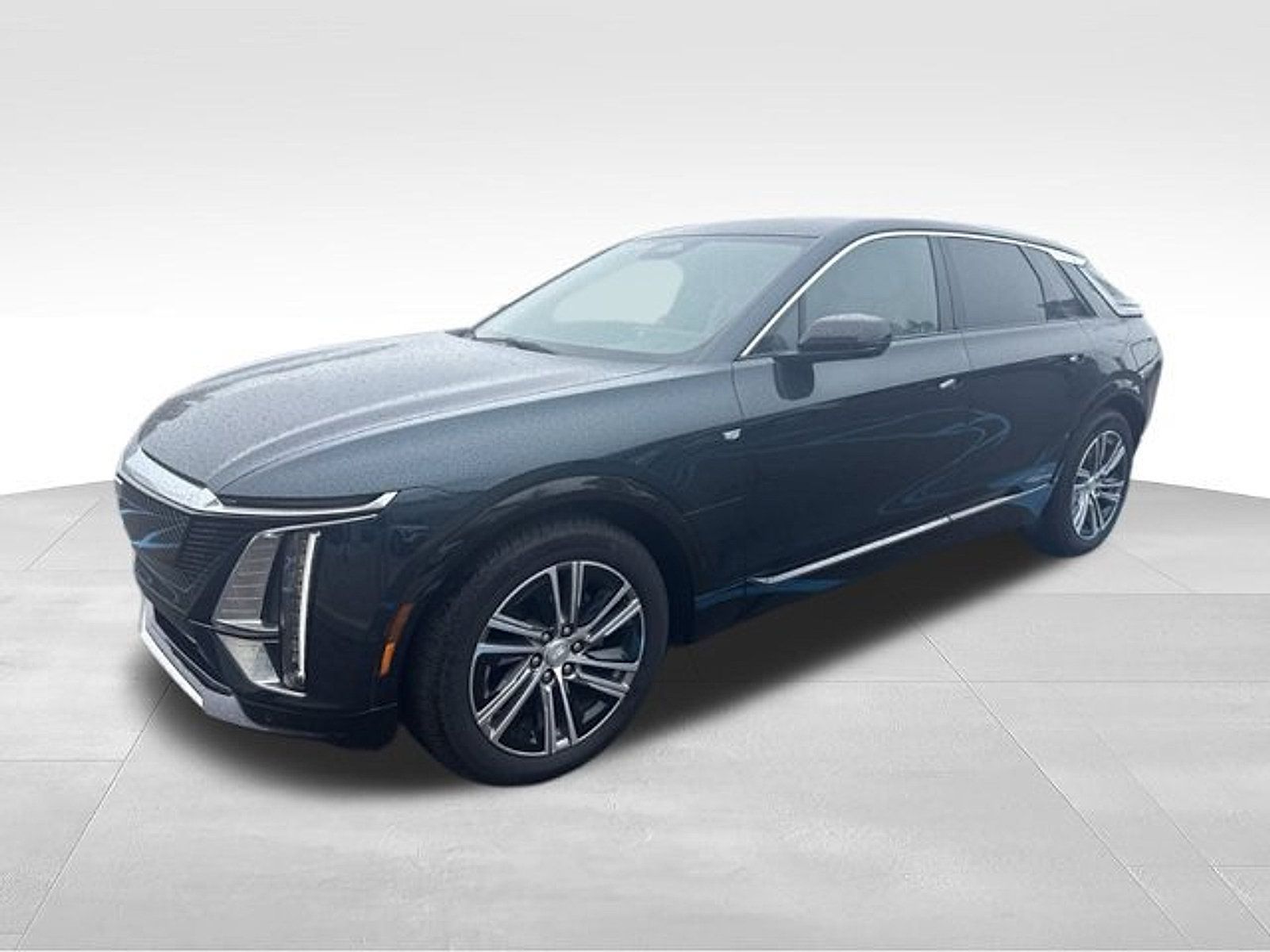 Certified 2024 Cadillac Lyriq Luxury AWD/4WD image 14