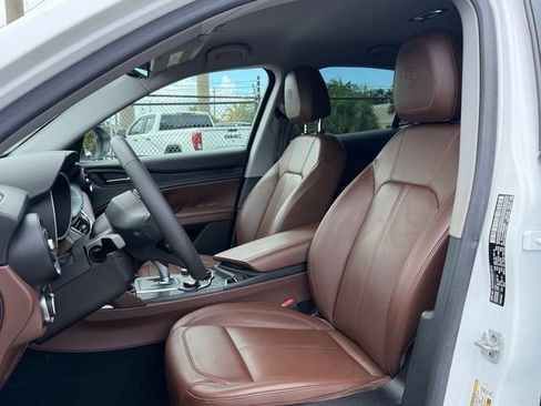 Used 2019 Alfa Romeo Stelvio RWD image 9