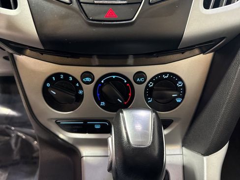 Used 2014 Ford Focus SE w/ Equipment Group 201A image 18