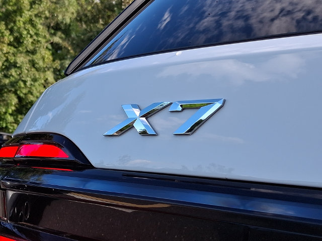 Used 2025 BMW X7 xDrive40i w/ M Sport Package AWD/4WD image 31