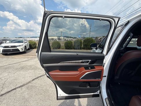 Used 2023 Kia Telluride SX AWD/4WD image 11