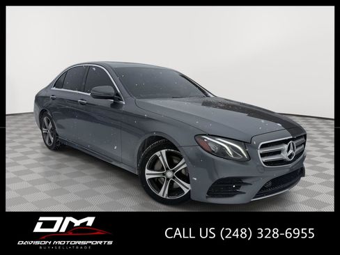 Used 2017 Mercedes-Benz E 300 4MATIC image 1