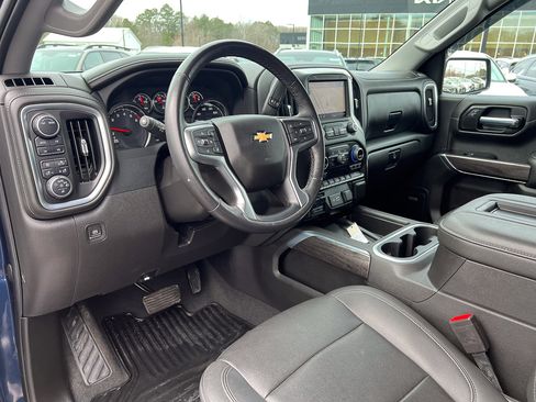Used 2022 Chevrolet Silverado 1500 LTZ w/ LTZ Premium Package image 19