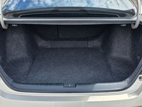 Used 2020 Honda Accord EX image 7