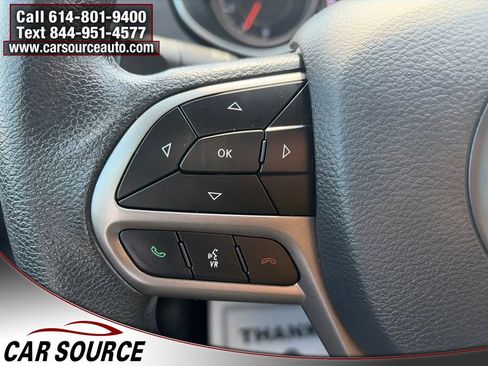 Used 2019 Jeep Cherokee Latitude w/ Popular Appearance Group AWD/4WD image 13