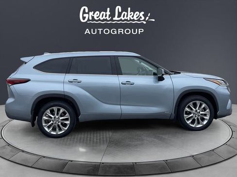 Used 2024 Toyota Highlander Limited image 6