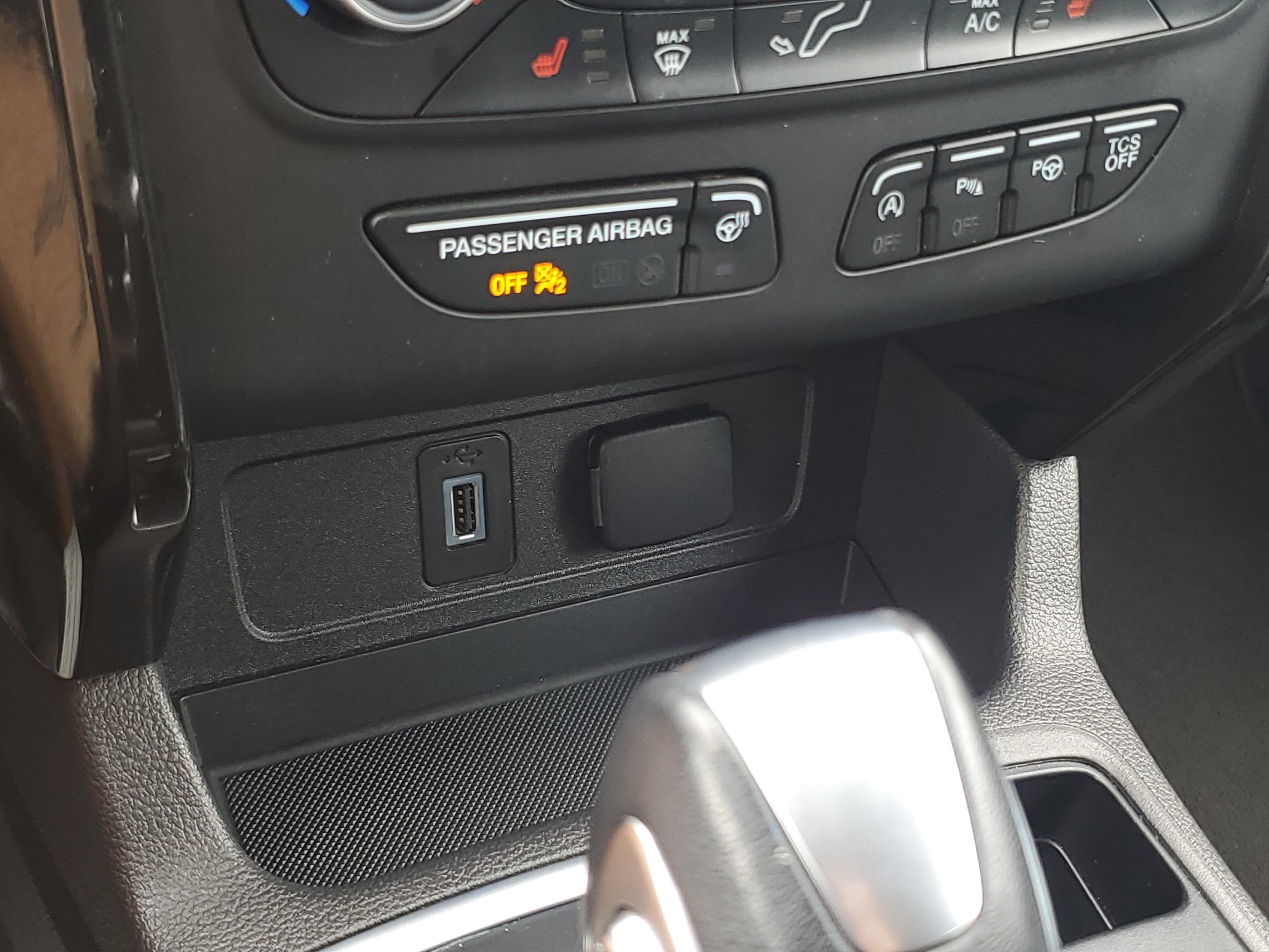 Used 2019 Ford Escape Titanium AWD/4WD image 32