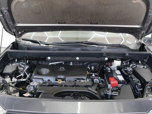 Used 2020 Toyota RAV4 LE w/ All Weather Liner Package AWD/4WD image 28