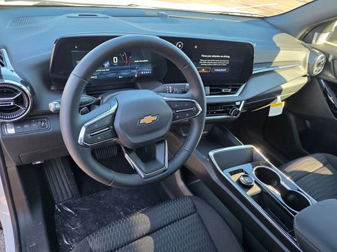 New 2026 Chevrolet Equinox LT image 11