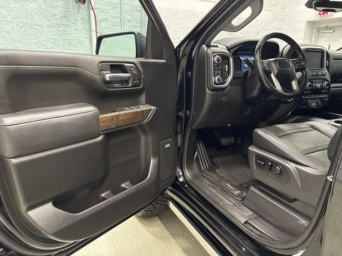 Used 2021 GMC Sierra 1500 Denali w/ Denali Carbonpro Edition AWD/4WD image 13