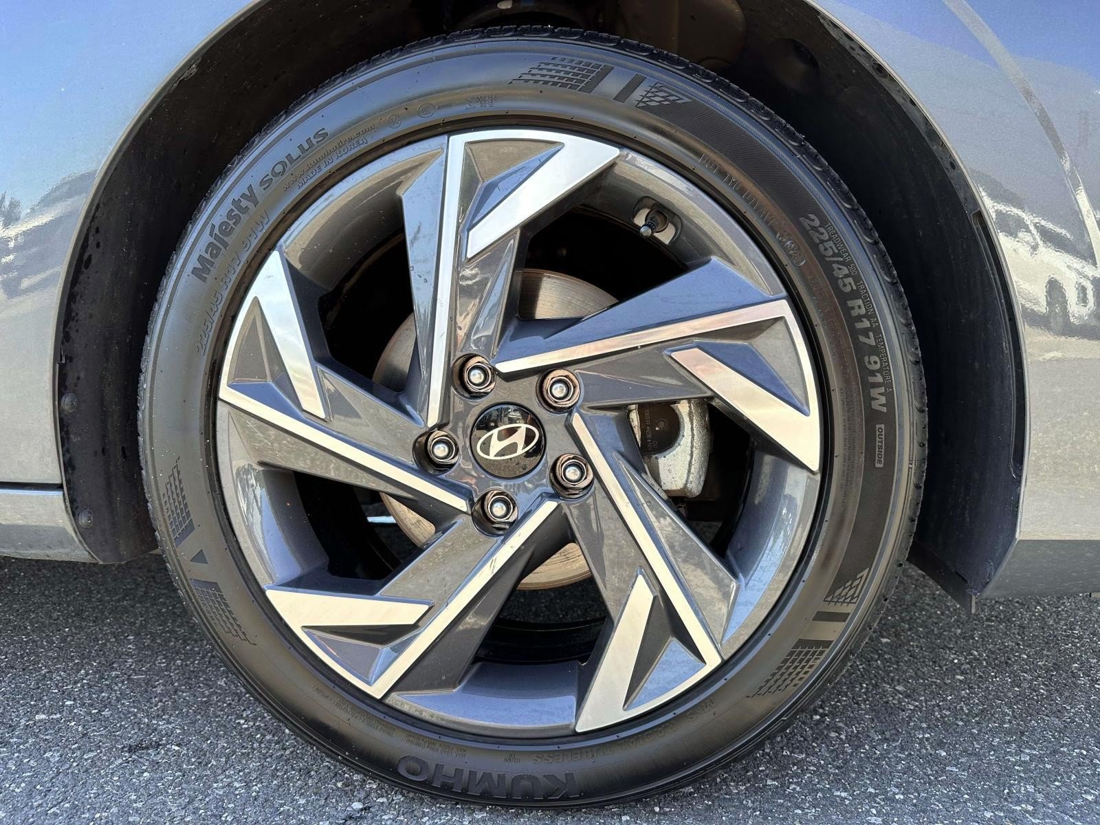 Used 2025 Hyundai Elantra Sport FWD image 6