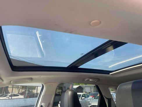 Used 2018 Cadillac XT5 Luxury w/ Driver Awareness Package image 8