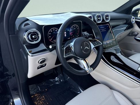 Certified 2025 Mercedes-Benz GLC 300 image 22
