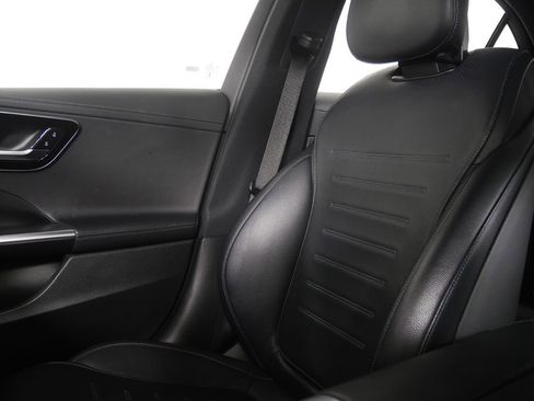 Used 2022 Mercedes-Benz C 300 Sedan image 21