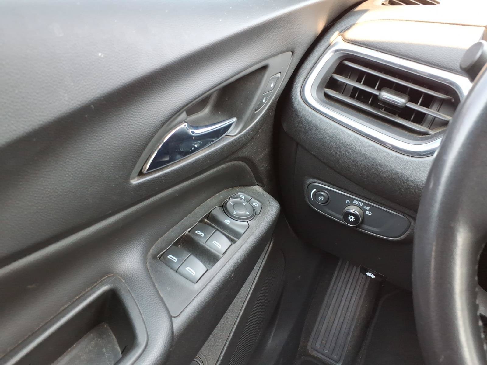 Used 2022 Chevrolet Equinox LT AWD/4WD image 19