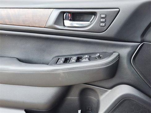 Used 2017 Subaru Outback 3.6R Limited image 6