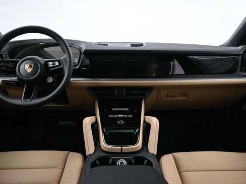 Certified 2026 Porsche Cayenne AWD/4WD image 9