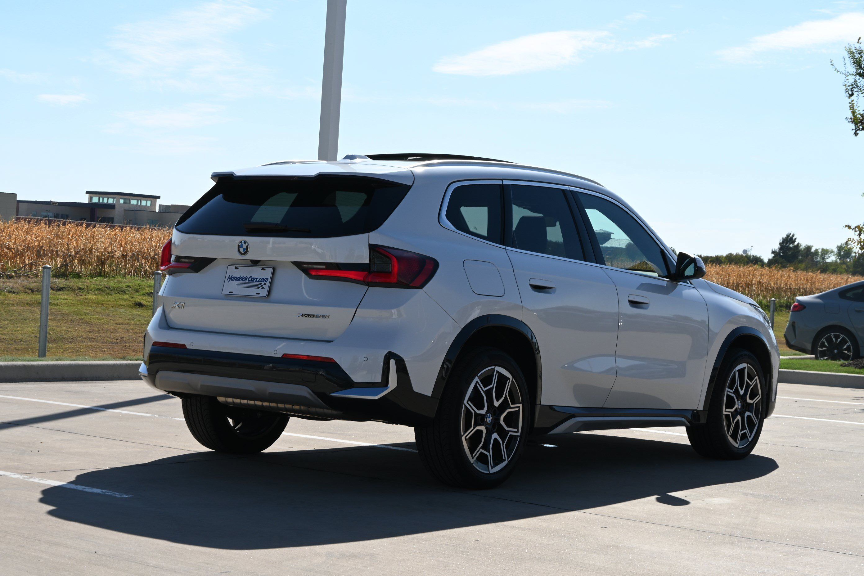 Certified 2025 BMW X1 xDrive28i w/ Premium Package AWD/4WD image 9