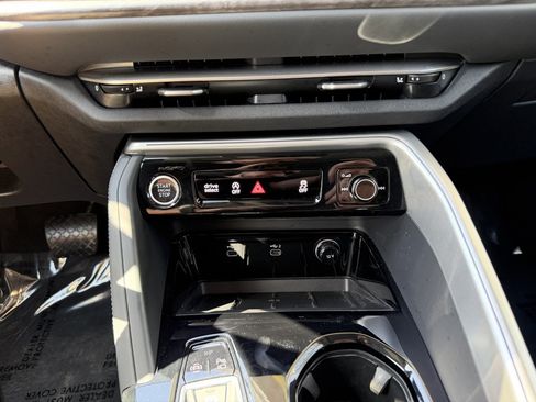 Used 2025 Audi Q5 Premium Plus w/ Premium Plus AWD/4WD image 25