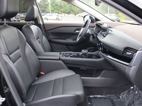 Used 2023 Nissan Rogue SL w/ SL Premium Package image 15