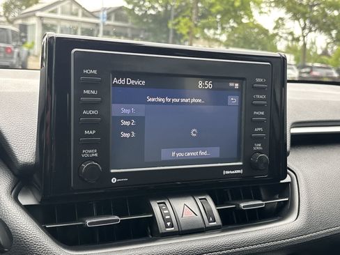 Used 2022 Toyota RAV4 XLE Premium FWD image 16