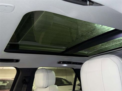 Used 2023 Land Rover Range Rover Sport SE image 21