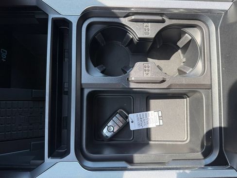 Used 2024 Ford F350 Platinum w/ FX4 Off-Road Package AWD/4WD image 38