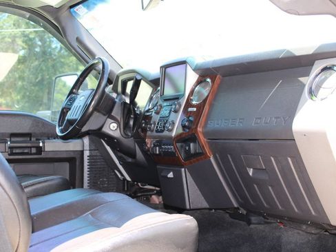 Used 2016 Ford F350 Lariat w/ Lariat Interior Package AWD/4WD image 15