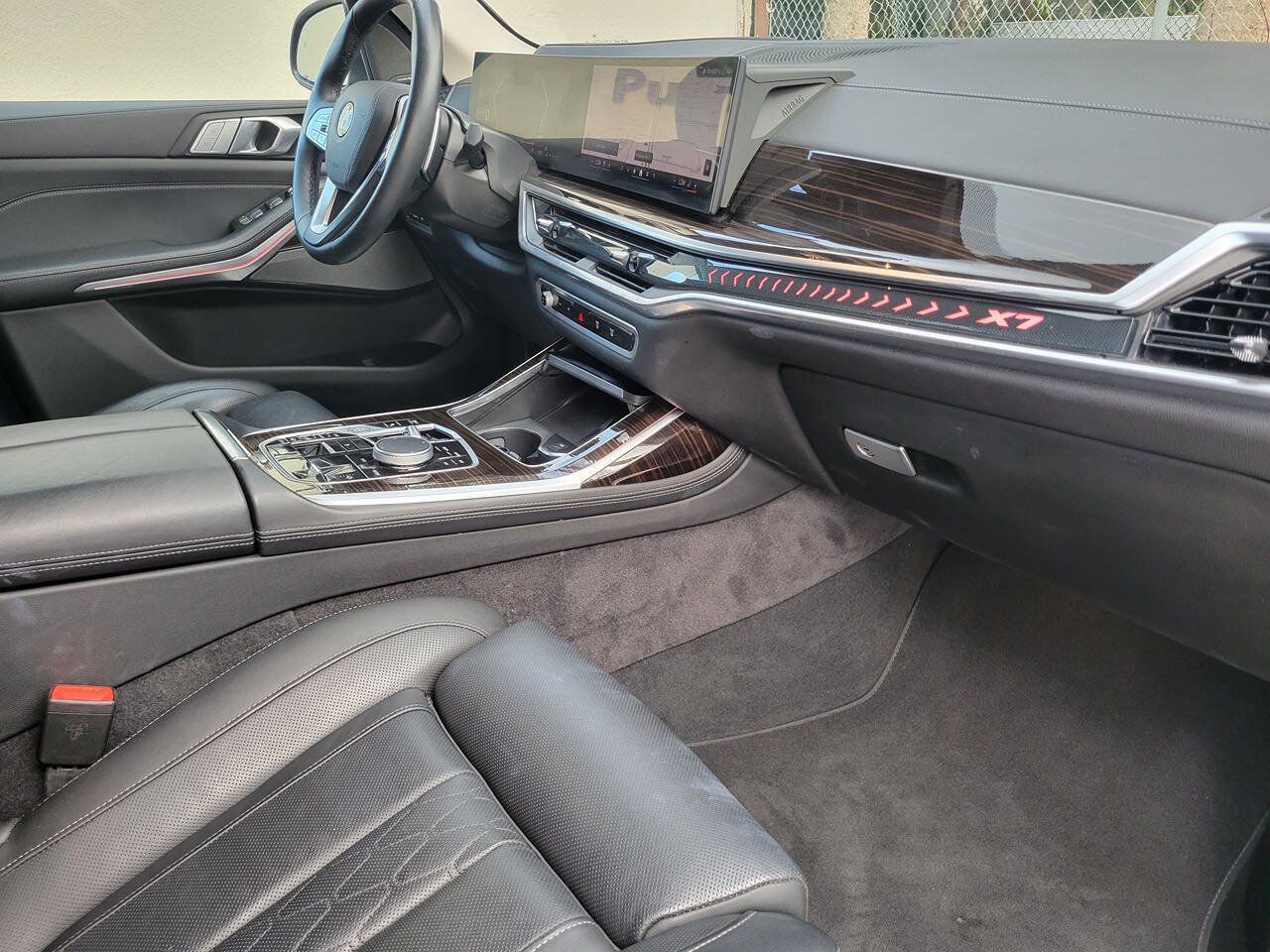 Used 2026 BMW X7 xDrive40i AWD/4WD image 8