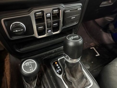 Used 2019 Jeep Wrangler Unlimited Sport S AWD/4WD image 19