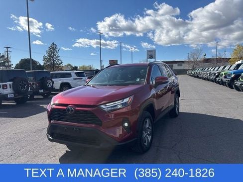 Used 2025 Toyota RAV4 XLE image 4