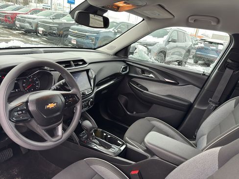 Used 2023 Chevrolet TrailBlazer LT w/ Convenience Package image 24