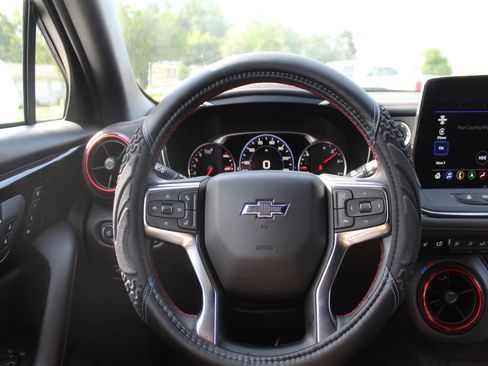 Used 2024 Chevrolet Blazer RS w/ Driver Confidence II Package FWD image 32