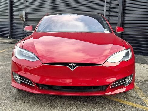 Used 2020 Tesla Model S Long Range image 9