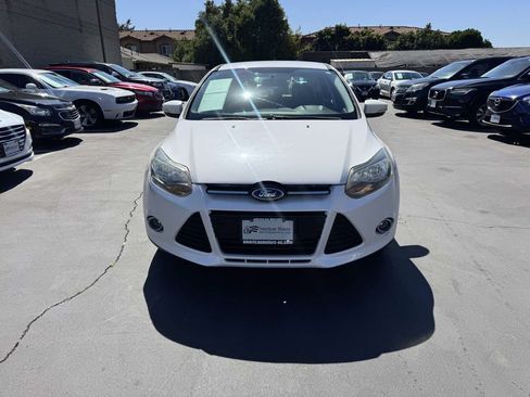 Used 2014 Ford Focus Titanium FWD image 10