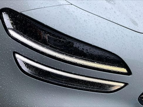 Used 2023 Genesis G70 2.0T image 51