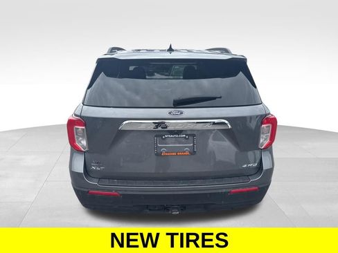 Used 2023 Ford Explorer XLT w/ Class IV Trailer Tow Package AWD/4WD image 4