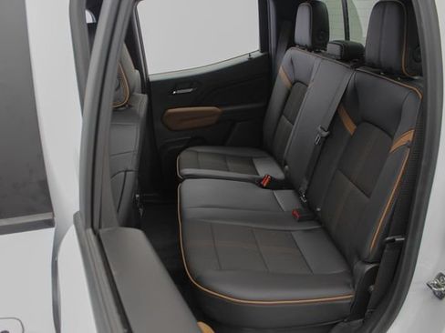 New 2025 GMC Canyon AT4 AWD/4WD image 20